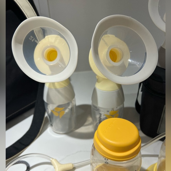 Medela Freestyle Flex Portable Electric Breast Pump - Picture 4 of 8